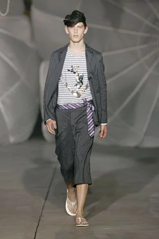Look 16